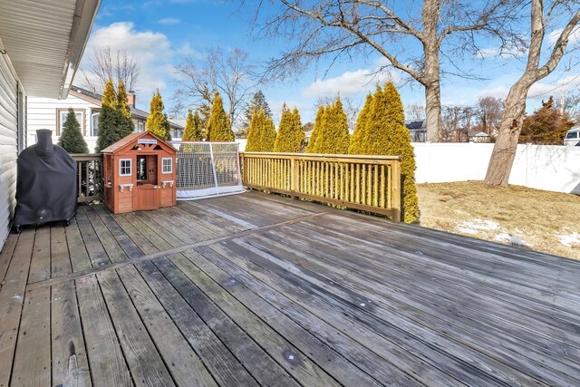 63 Contact Dr, West Haven, CT 06516 - deck with fence