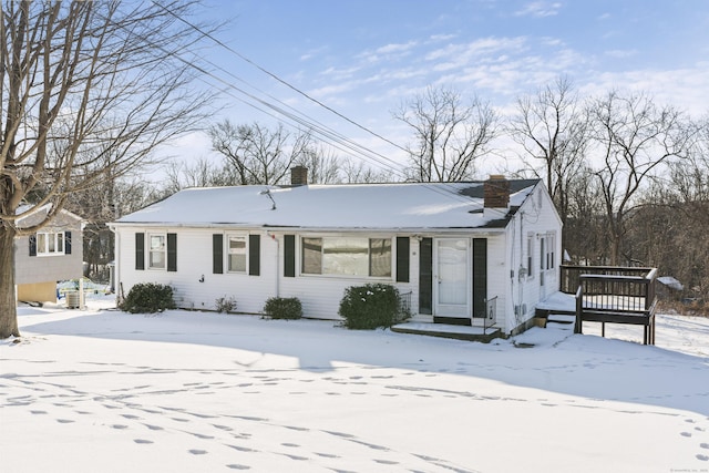 view of front of property