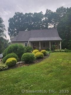 view of front of house with a front yard