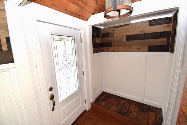 34 Lyme St, Old Lyme, CT 06371 - entryway featuring dark wood finished floors and a decorative wall