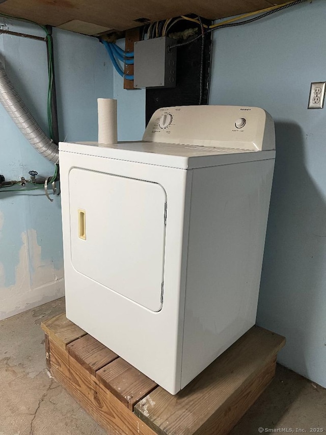 laundry room with washer / clothes dryer