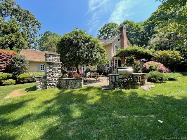 view of yard with a patio