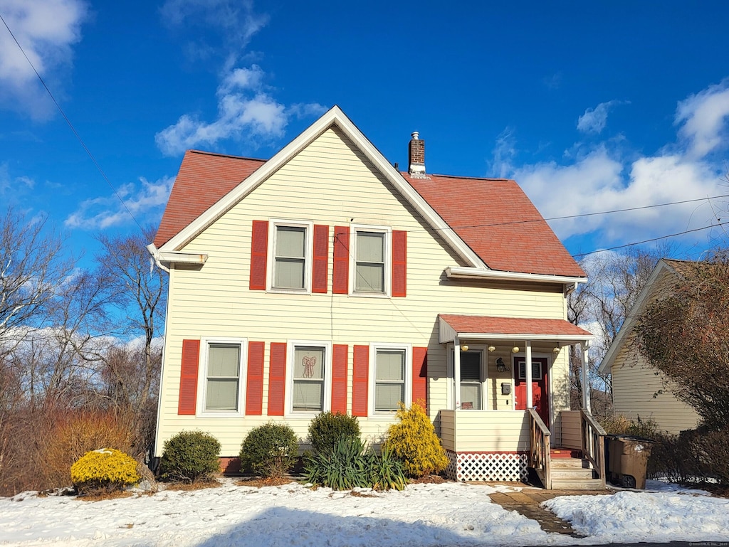 view of front of property