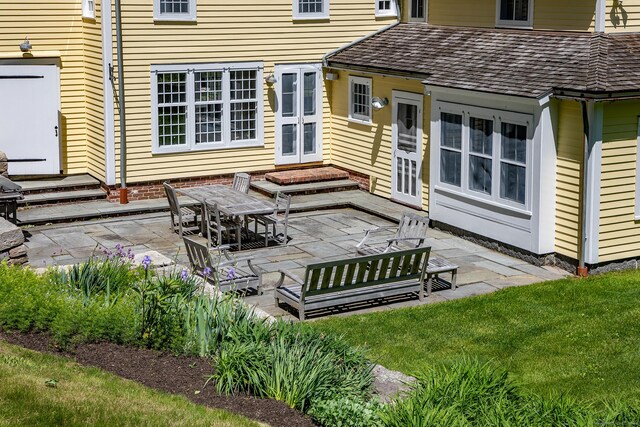 9 Mallory Brook Rd, Washington, CT 06793 - rear view of property with entry steps and a patio area