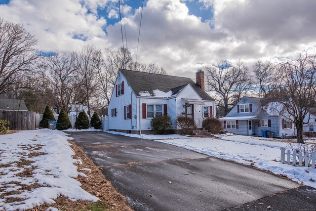 view of front of property