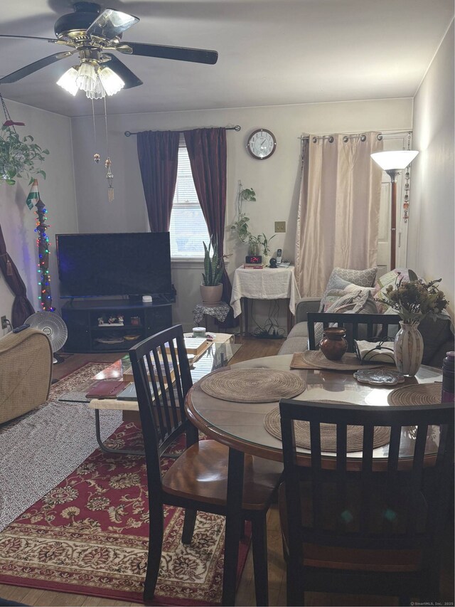 dining area featuring ceiling fan