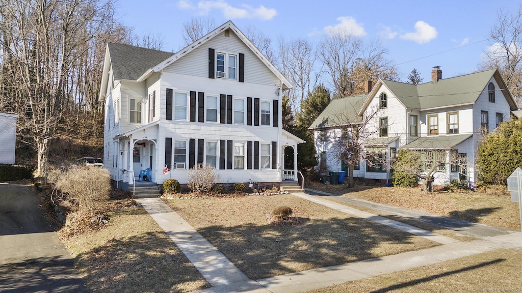 view of front of house