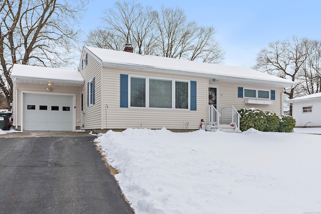 view of front facade featuring a garage