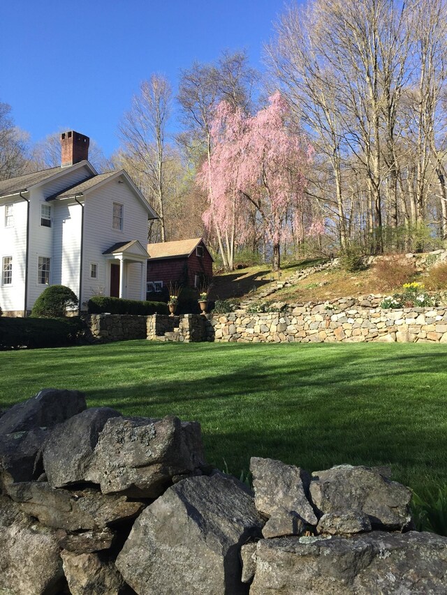 247 Mill Rd, New Canaan, CT 06840 - view of grassy yard