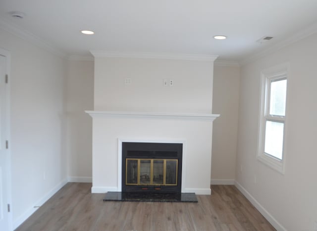 details featuring crown molding and hardwood / wood-style floors