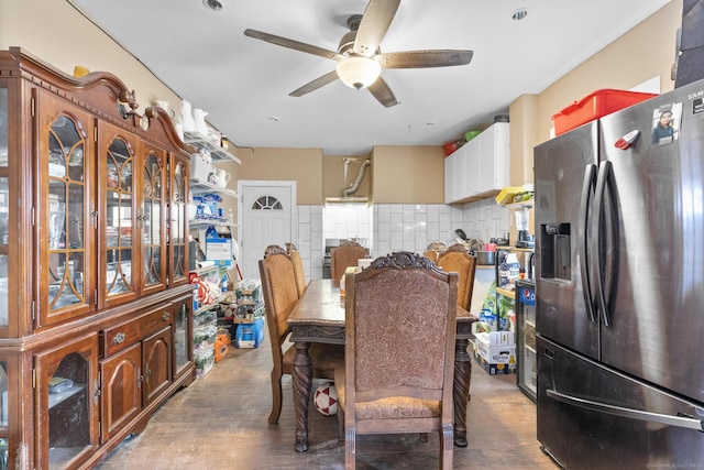 dining space with ceiling fan