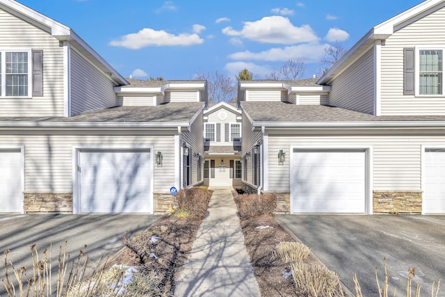 view of front of property featuring a garage