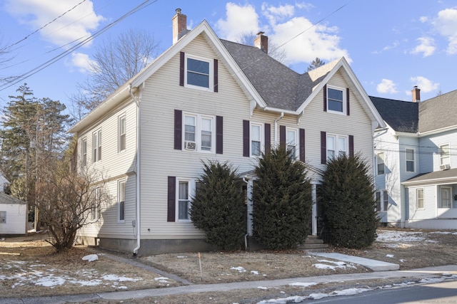 view of front property