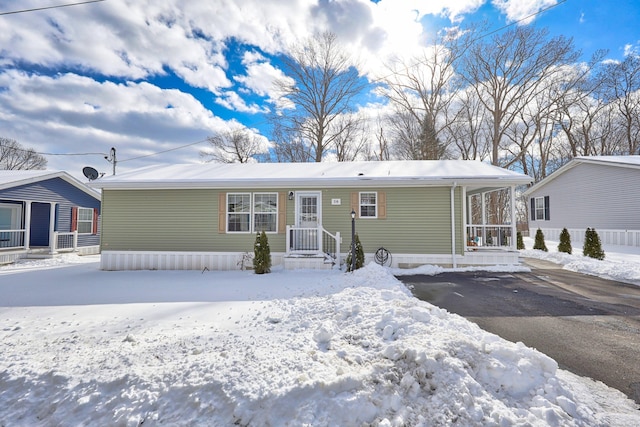 view of manufactured / mobile home