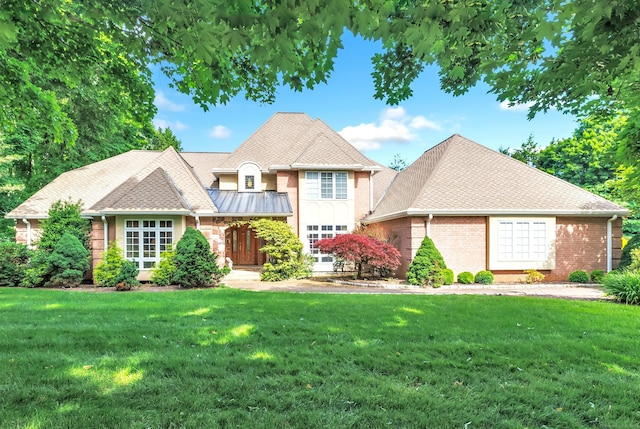 view of front of house with a front yard