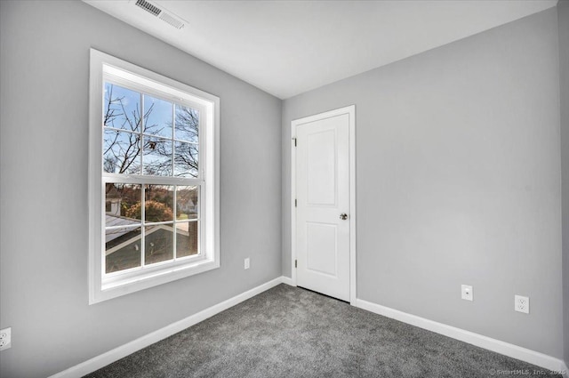 empty room with carpet