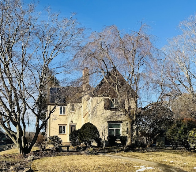 view of home's exterior