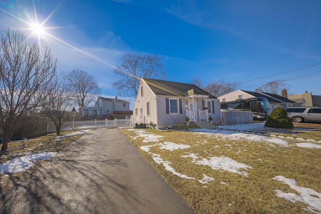 view of front of property