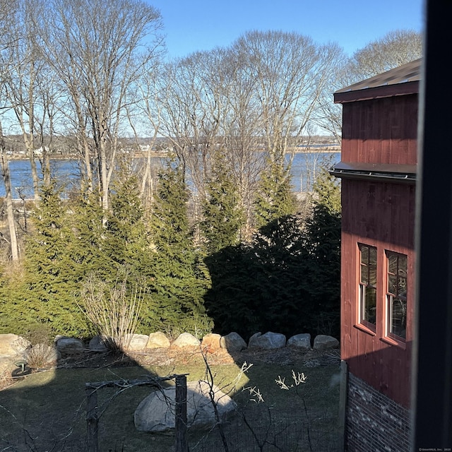 44 Brook St, Groton, CT 06340 - view of yard featuring a water view