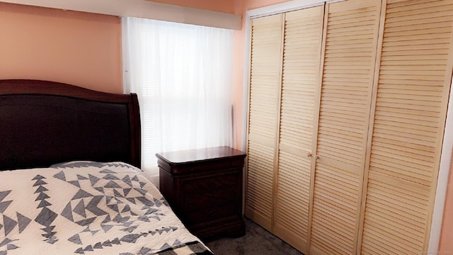 bedroom featuring a closet