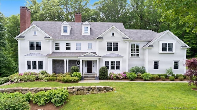 view of front of house with a front yard