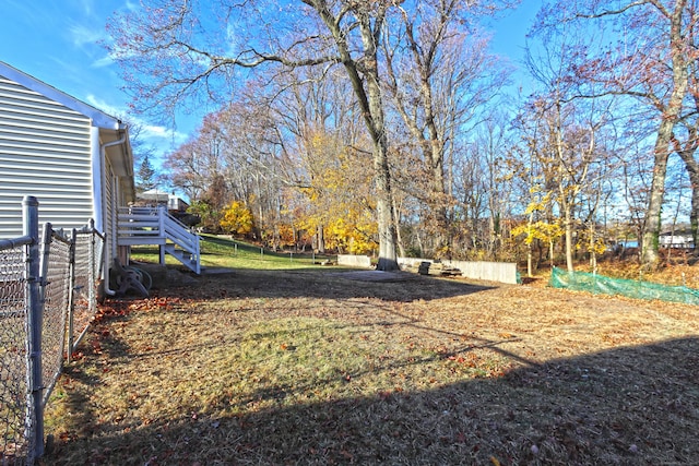 view of yard featuring fence