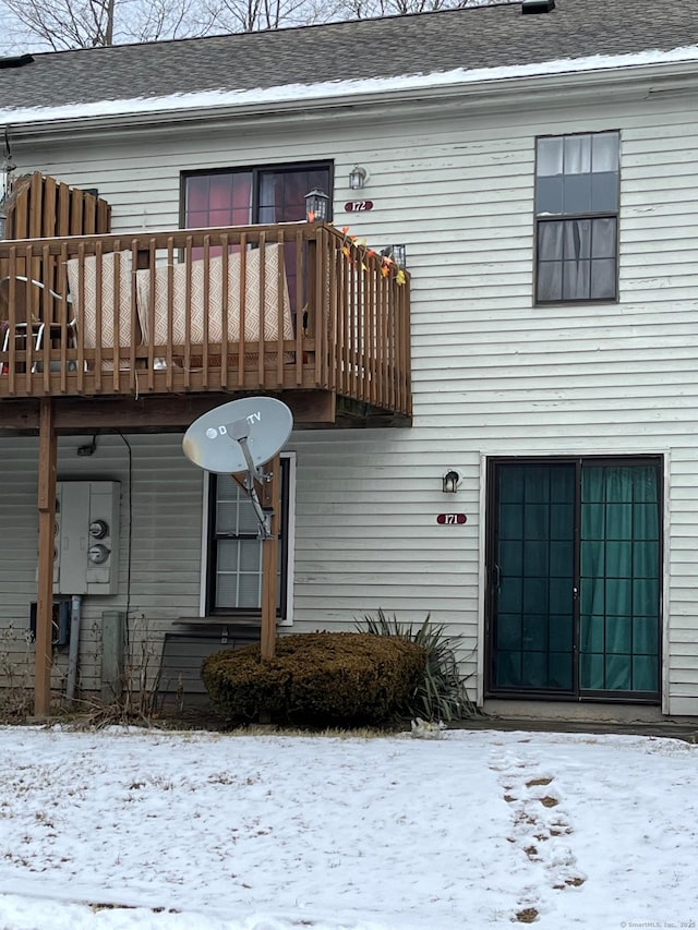 exterior space featuring a balcony