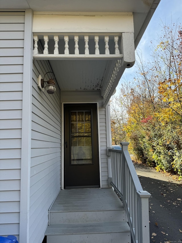 view of property entrance