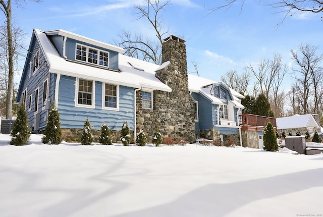 view of front of home featuring a deck