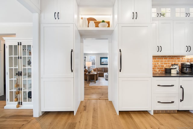 pantry featuring visible vents