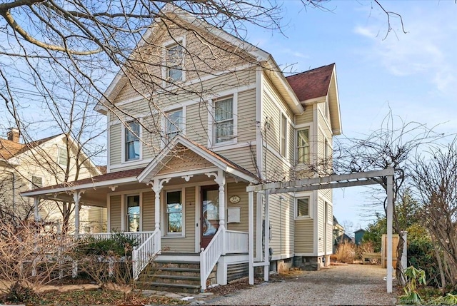 view of front facade with a porch