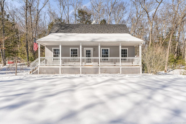 view of front facade featuring a porch