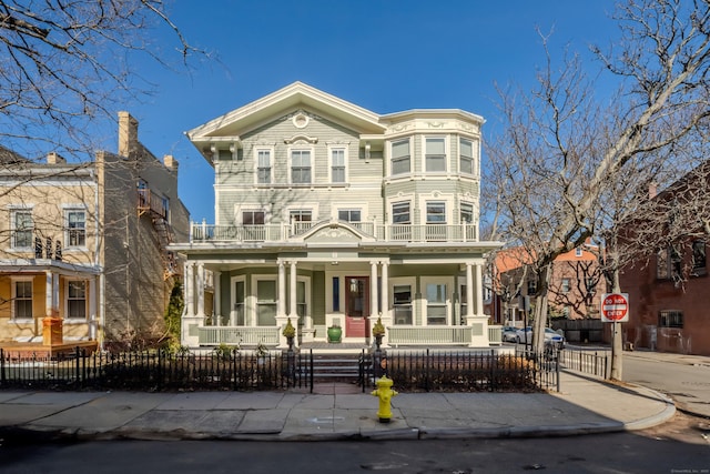 view of front facade featuring covered porch