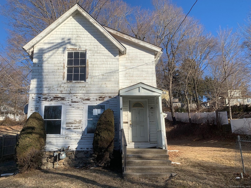 view of front of property