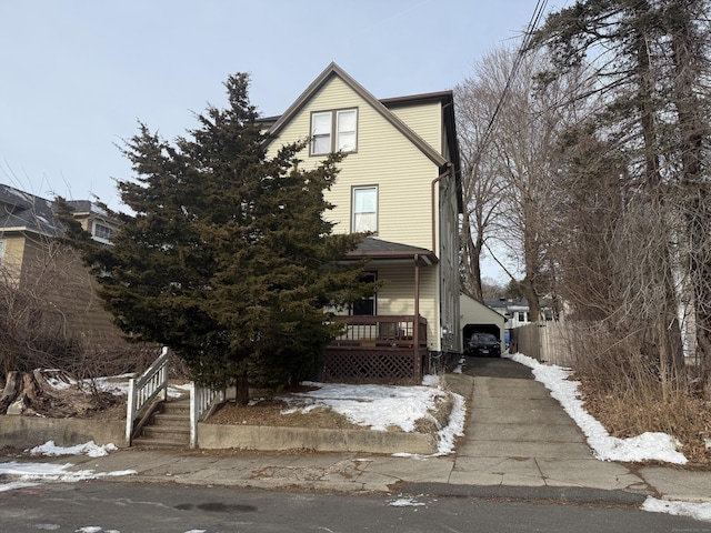 view of front of house with covered porch