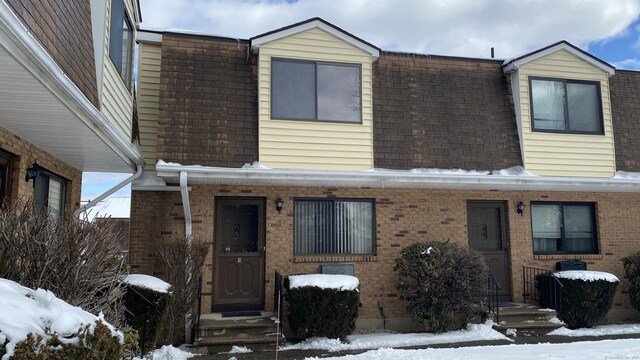 view of townhome / multi-family property