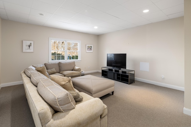 living room featuring recessed lighting, carpet flooring, a paneled ceiling, and baseboards