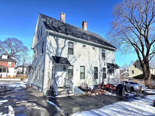 view of front of property