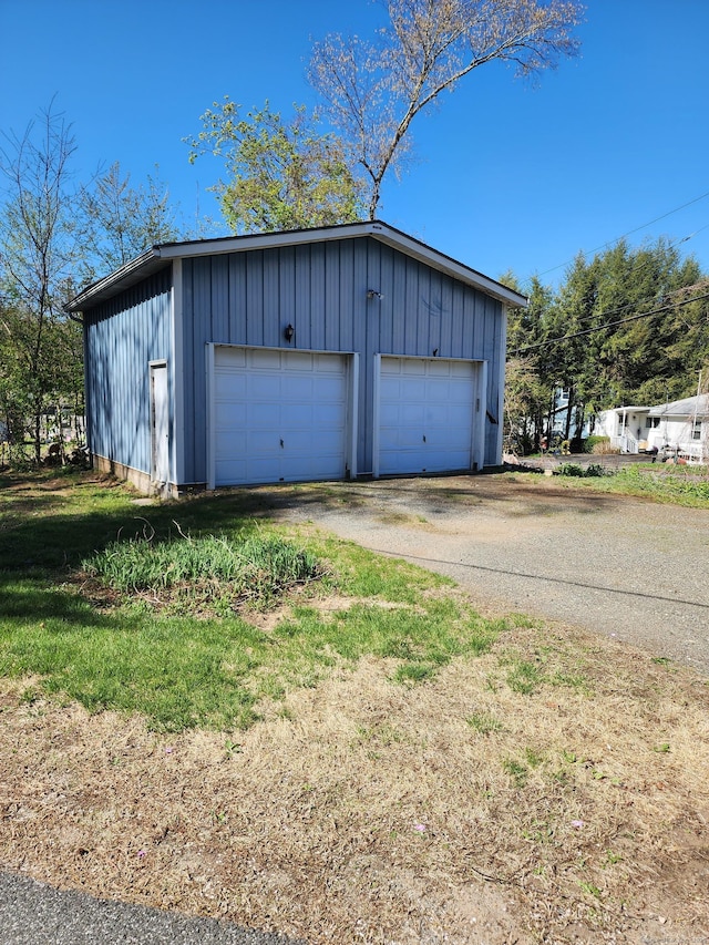 view of detached garage