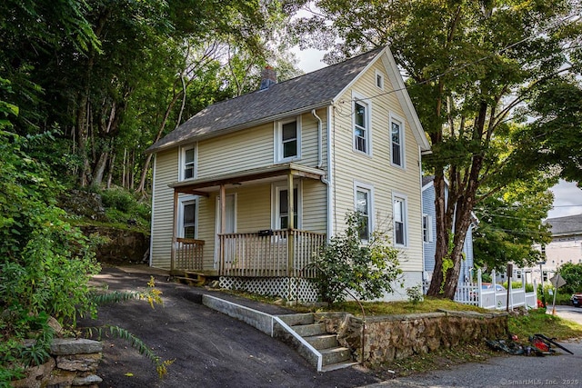 view of front of home featuring a porch