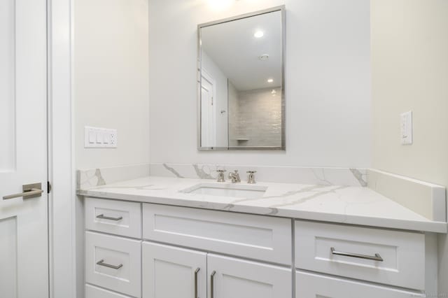 40 Hoyclo Rd, Stamford, CT 06903 - bathroom with vanity
