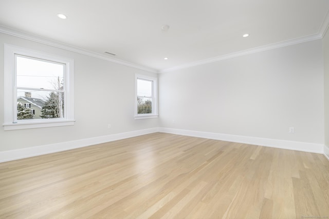 40 Hoyclo Rd, Stamford, CT 06903 - empty room with light wood-style flooring, visible vents, baseboards, recessed lighting, and ornamental molding