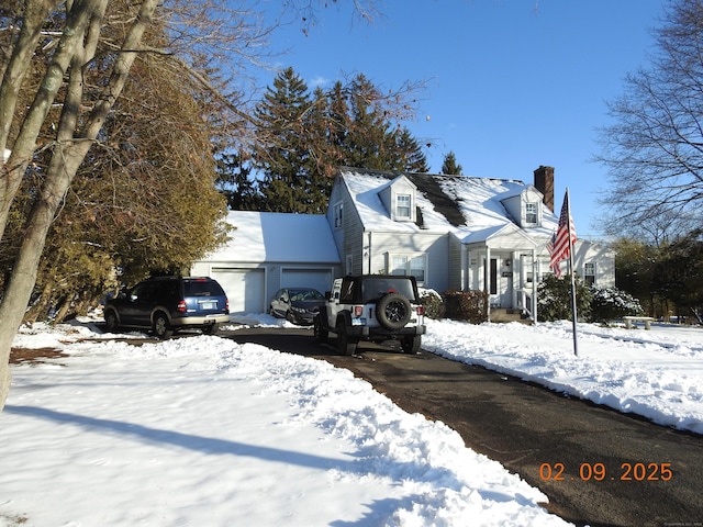 view of front facade featuring a garage