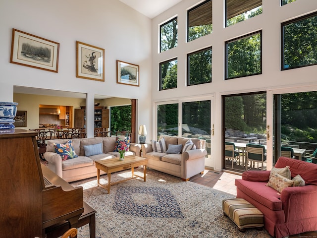 48 Andrews Rd, Guilford, CT 06437 - living area featuring a high ceiling