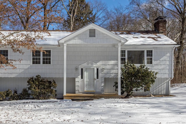 view of front of property