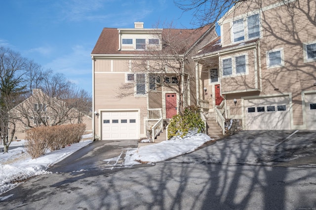 view of front facade featuring a garage