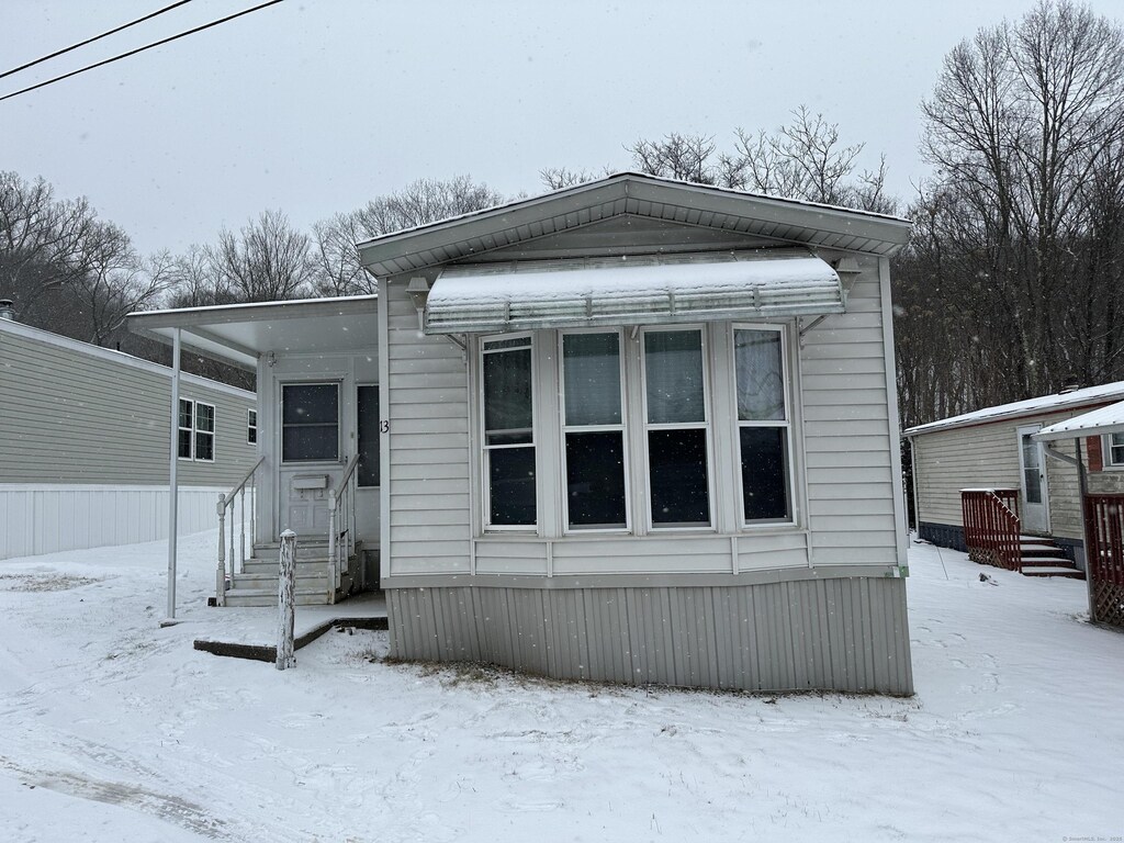 108 Clark Rd Trlr 13, Naugatuck, CT 06770