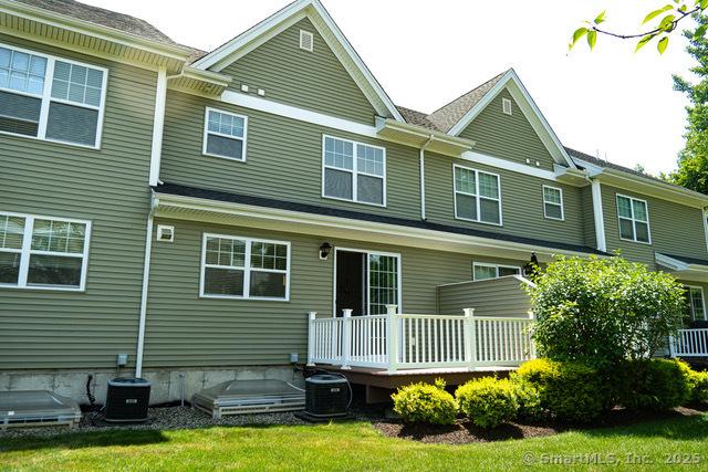 15 Bristol Ter Unit 15, Danbury, CT 06810 - photo 25