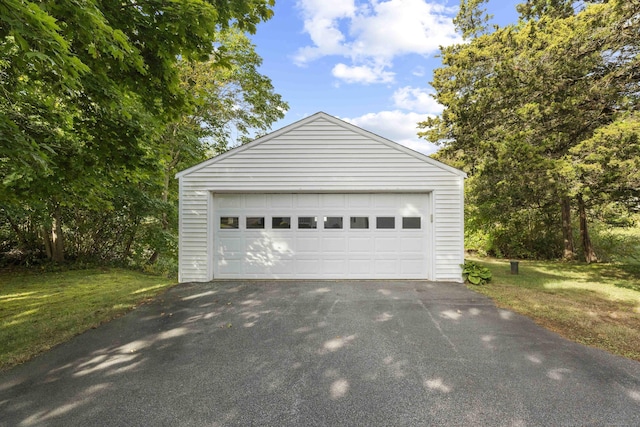 view of detached garage