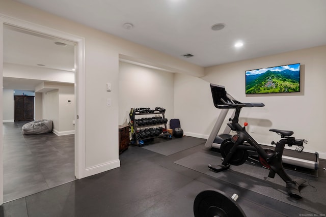 16 Whitehall Pl, Farmington, CT 06032 - exercise room featuring baseboards and recessed lighting